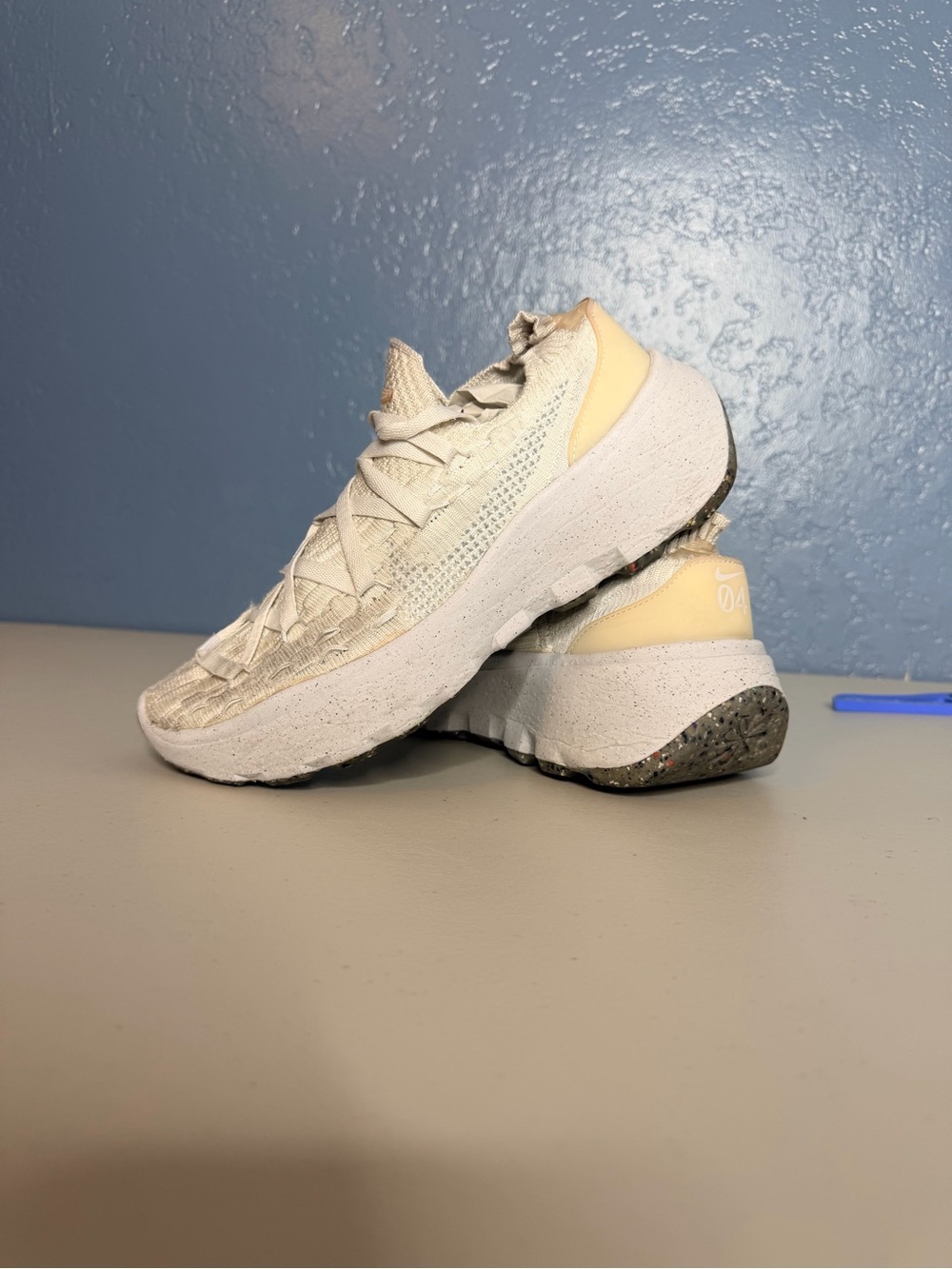 Nike Space Hippie 04 women size 9.5 white DA2725-100
